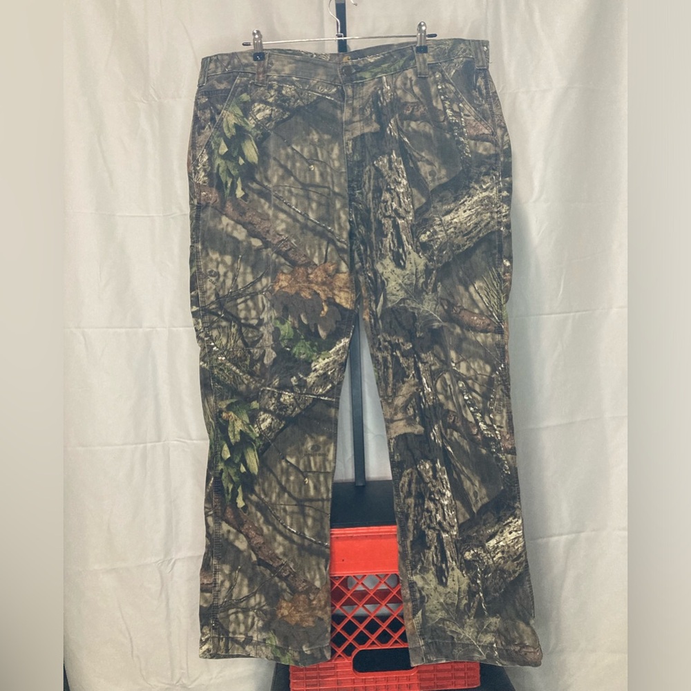 Carhartt Camo relaxed fit pants